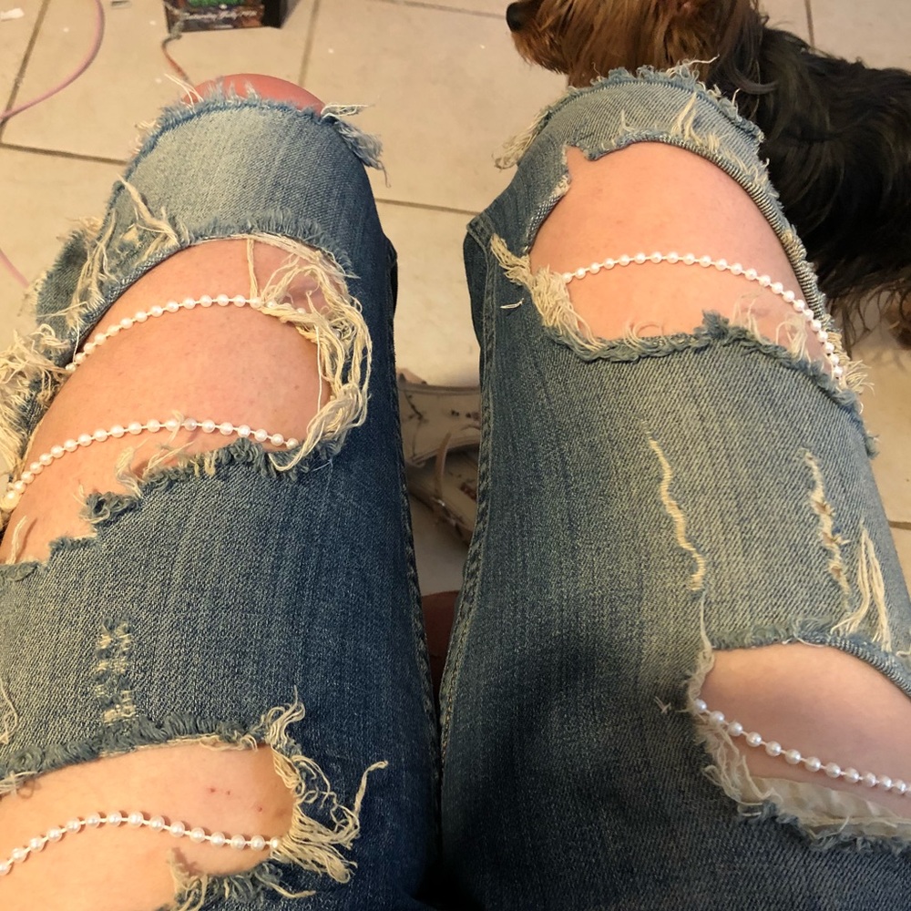 Pearl distressed ripped jeans Zara size 4